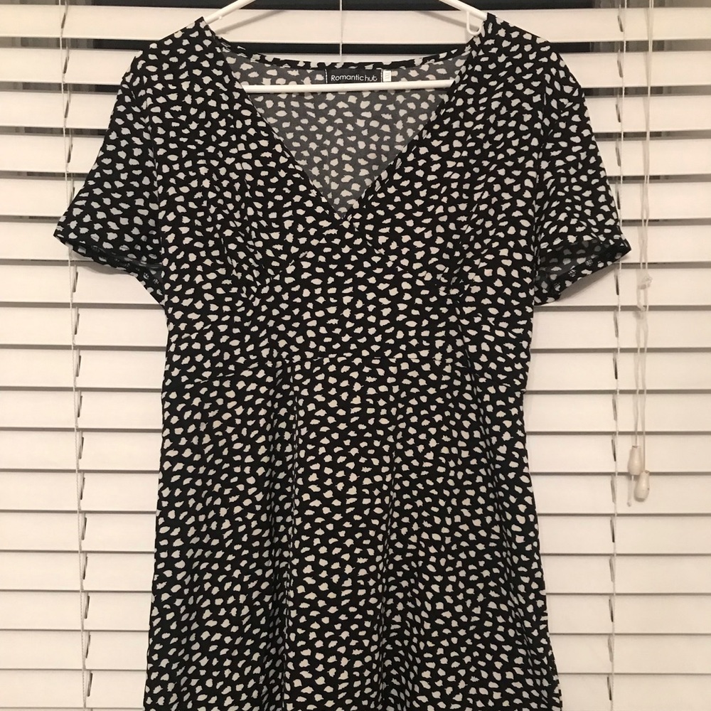 Never worn adorable printed dresses